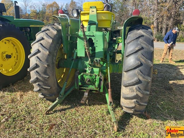 Image of John Deere 4020 equipment image 4