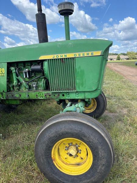 Image of John Deere 4020 equipment image 1