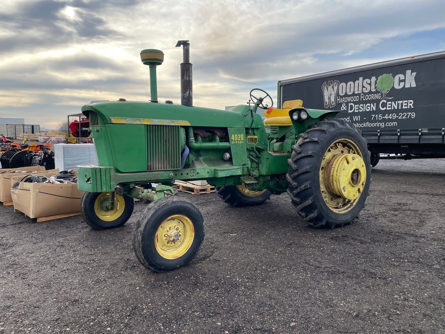 John Deere 4020 Equipment Image0