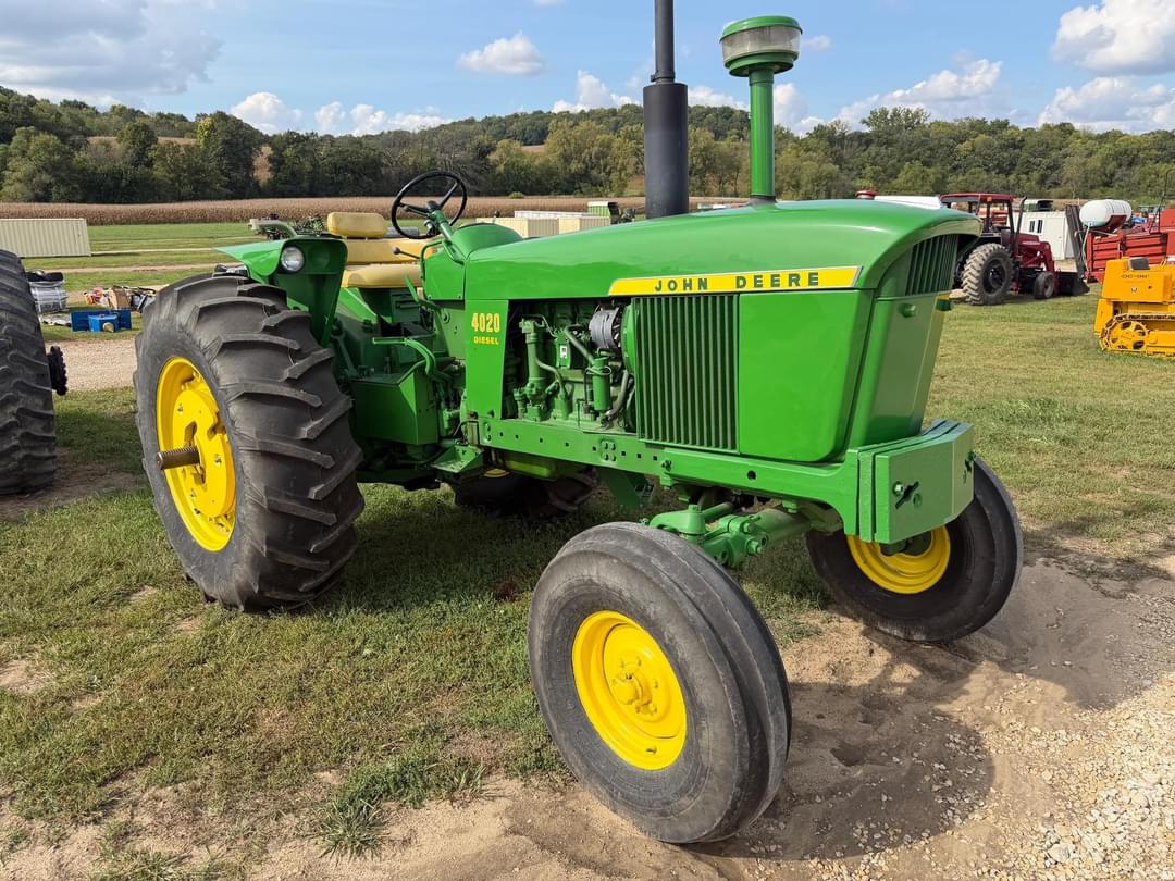 Image of John Deere 4020 Primary image