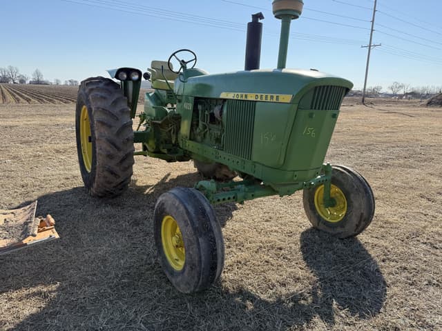 Image of John Deere 4020 equipment image 3