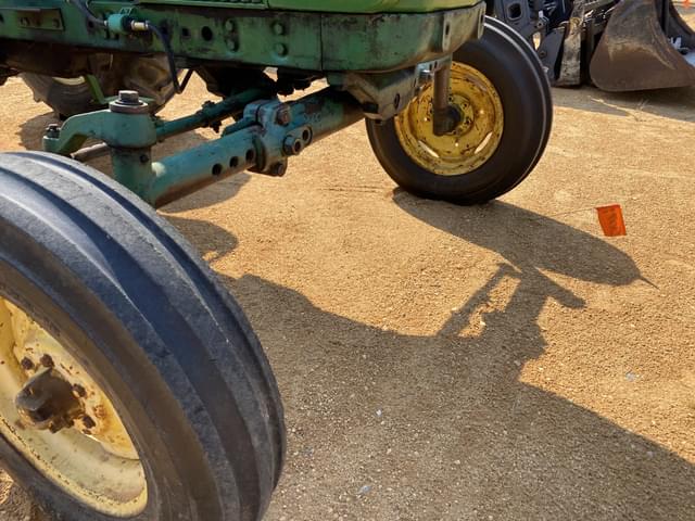 Image of John Deere 4020 equipment image 4