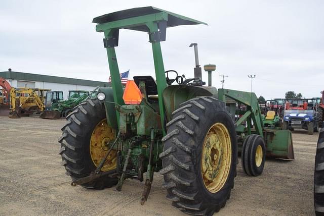 Image of John Deere 4020 equipment image 2