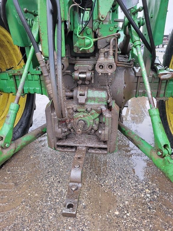 Image of John Deere 4020 equipment image 4