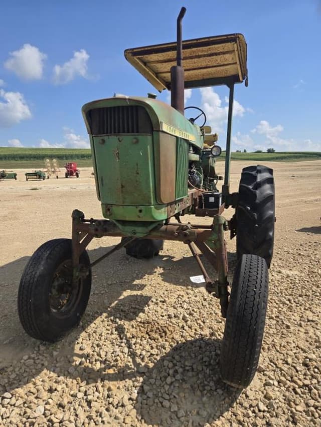 Image of John Deere 4020 equipment image 2