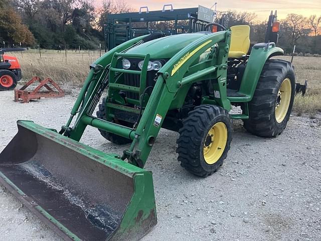 Image of John Deere 4020 equipment image 1