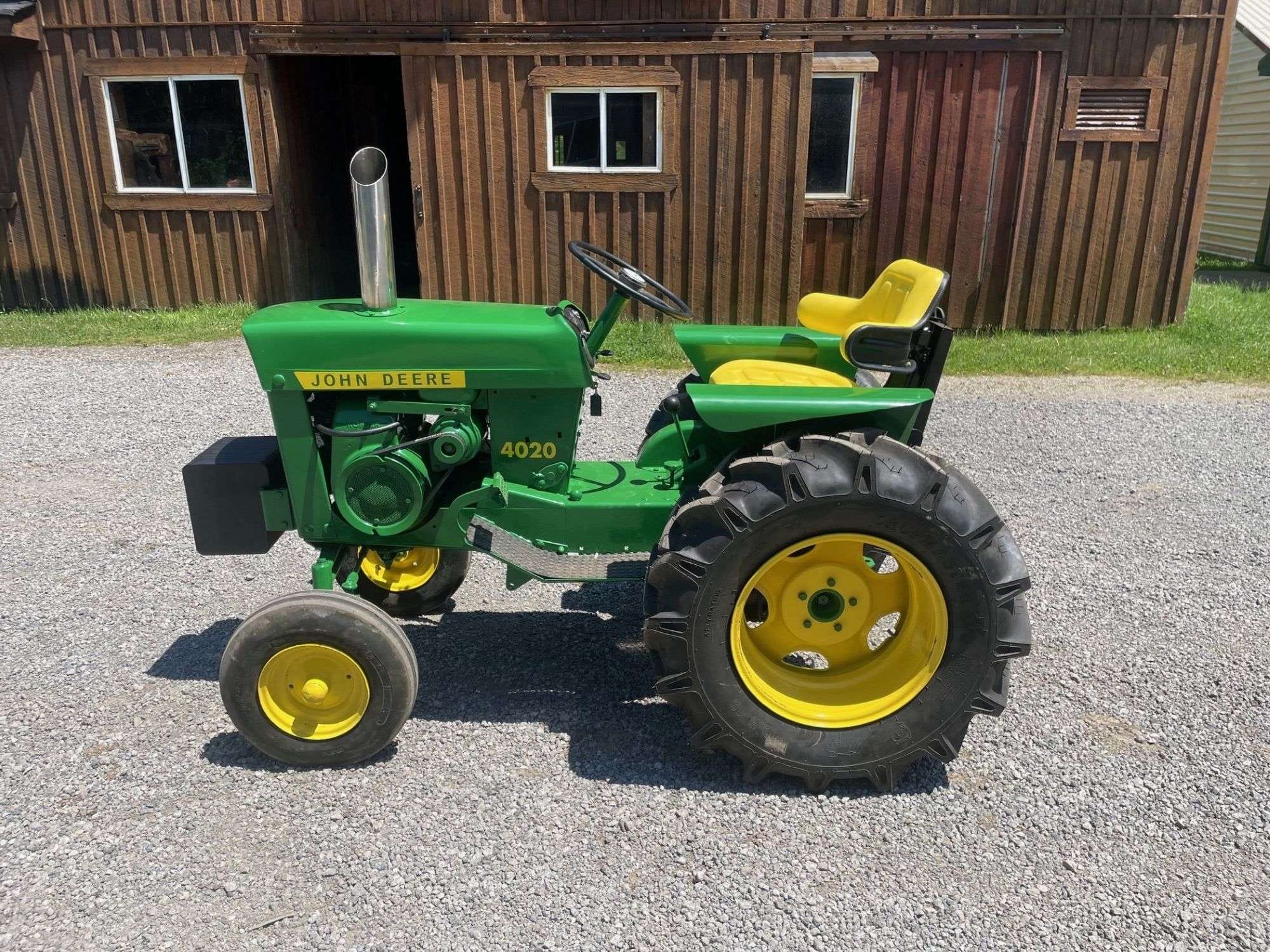John Deere 4020 Equipment Image0