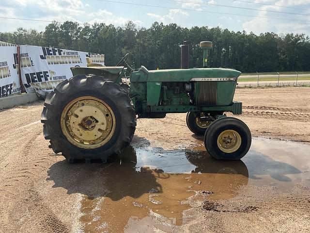 Image of John Deere 4020 equipment image 3