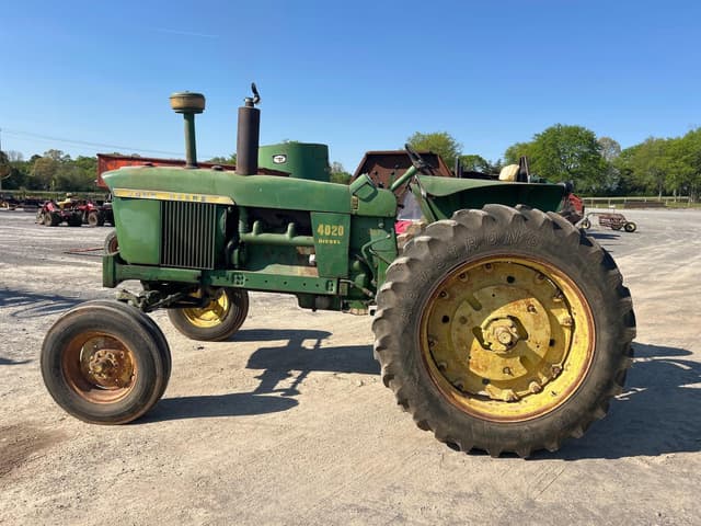 Image of John Deere 4020 equipment image 1