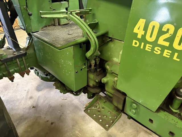 Image of John Deere 4020 equipment image 4