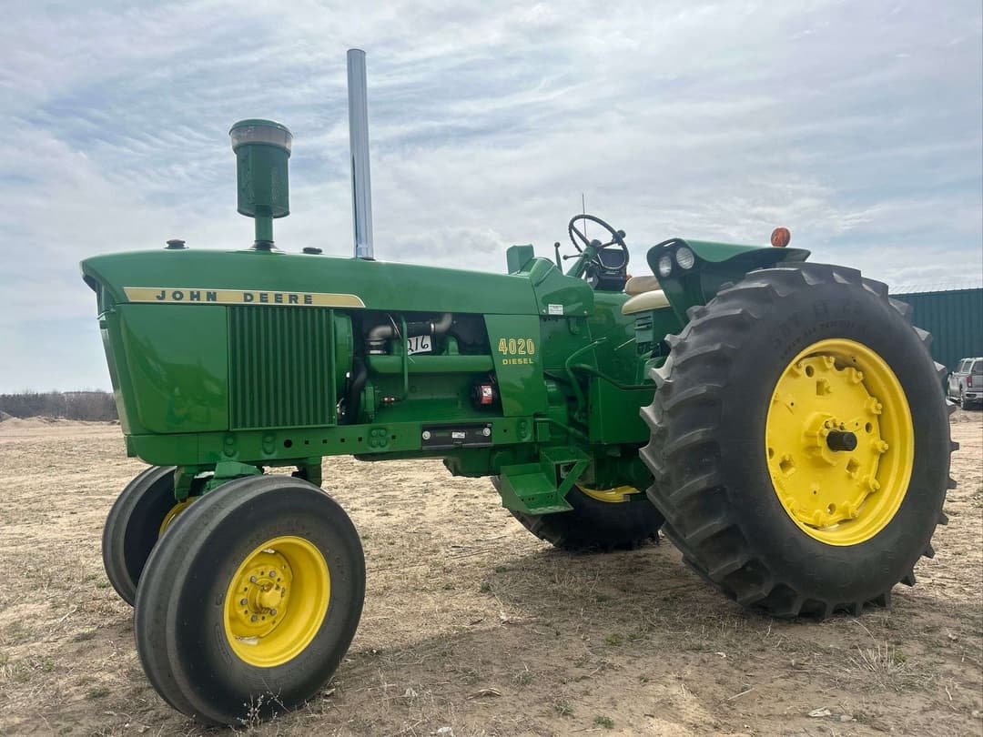 Image of John Deere 4020 Primary image