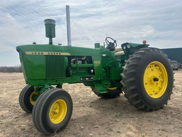 Image of John Deere 4020 equipment image 2