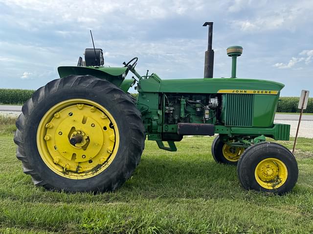 Image of John Deere 4020 equipment image 3