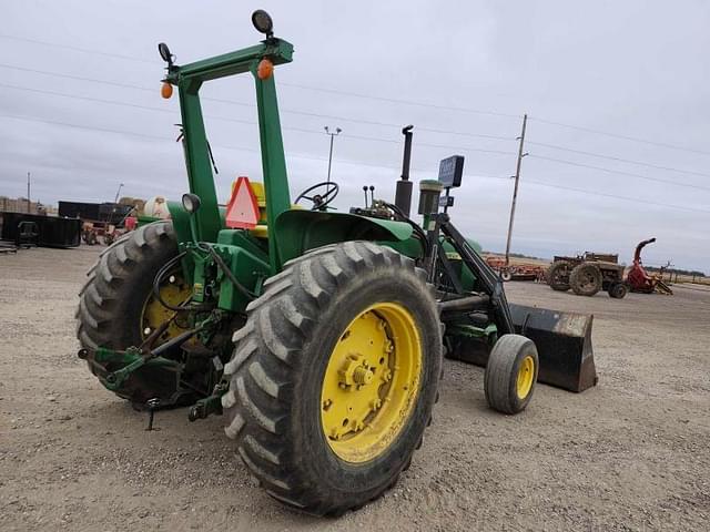 Image of John Deere 4020 equipment image 2