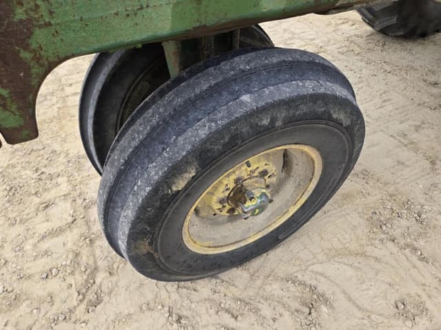 Image of John Deere 4020 equipment image 4