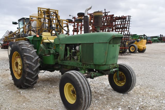 Image of John Deere 4020 equipment image 3