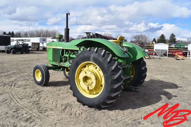 Image of John Deere 4020 equipment image 3
