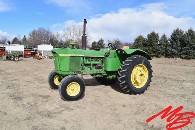 Image of John Deere 4020 equipment image 1