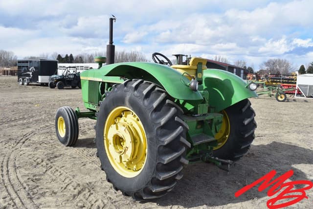 Image of John Deere 4020 equipment image 4