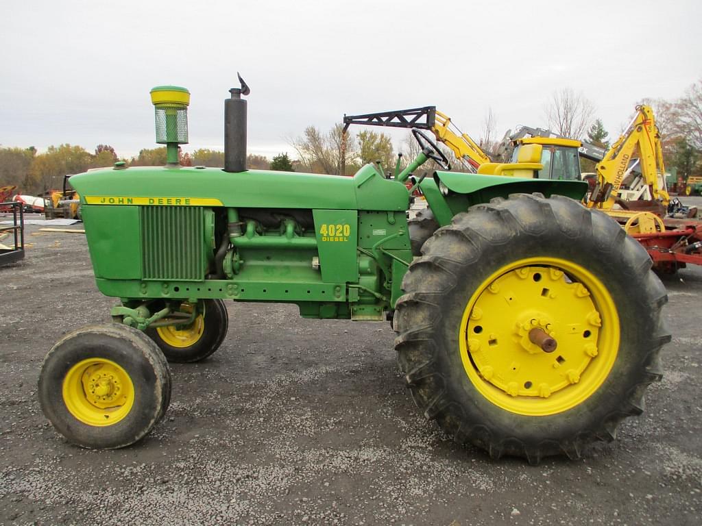 Image of John Deere 4020 Primary image