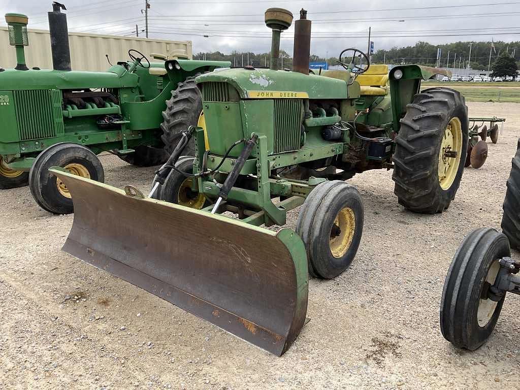 Image of John Deere 4020 Primary image