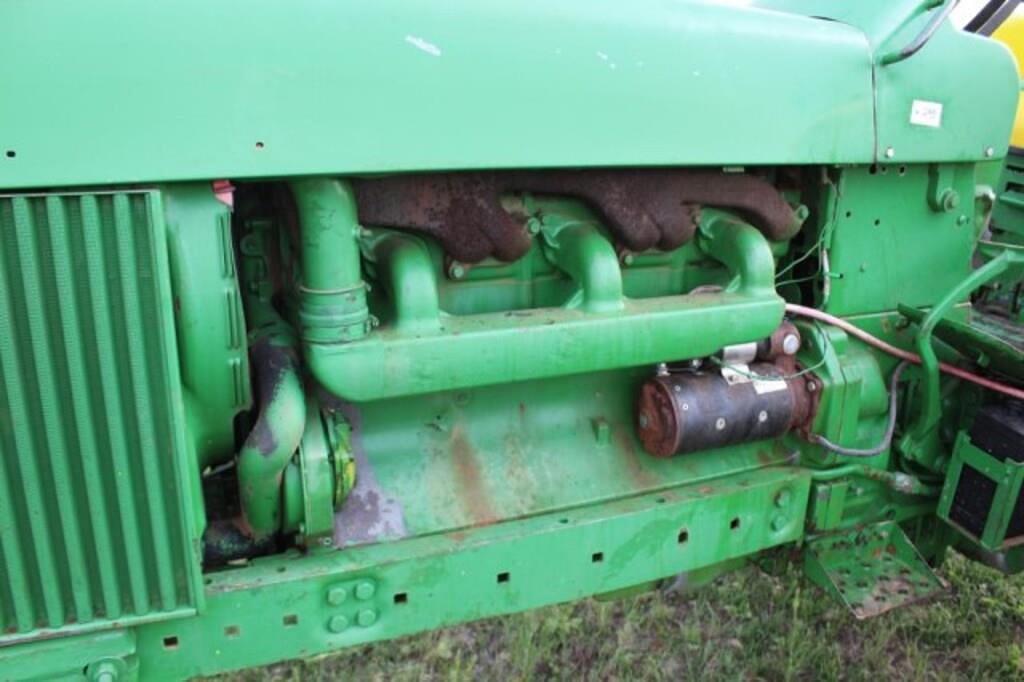 Main image John Deere 4020 10