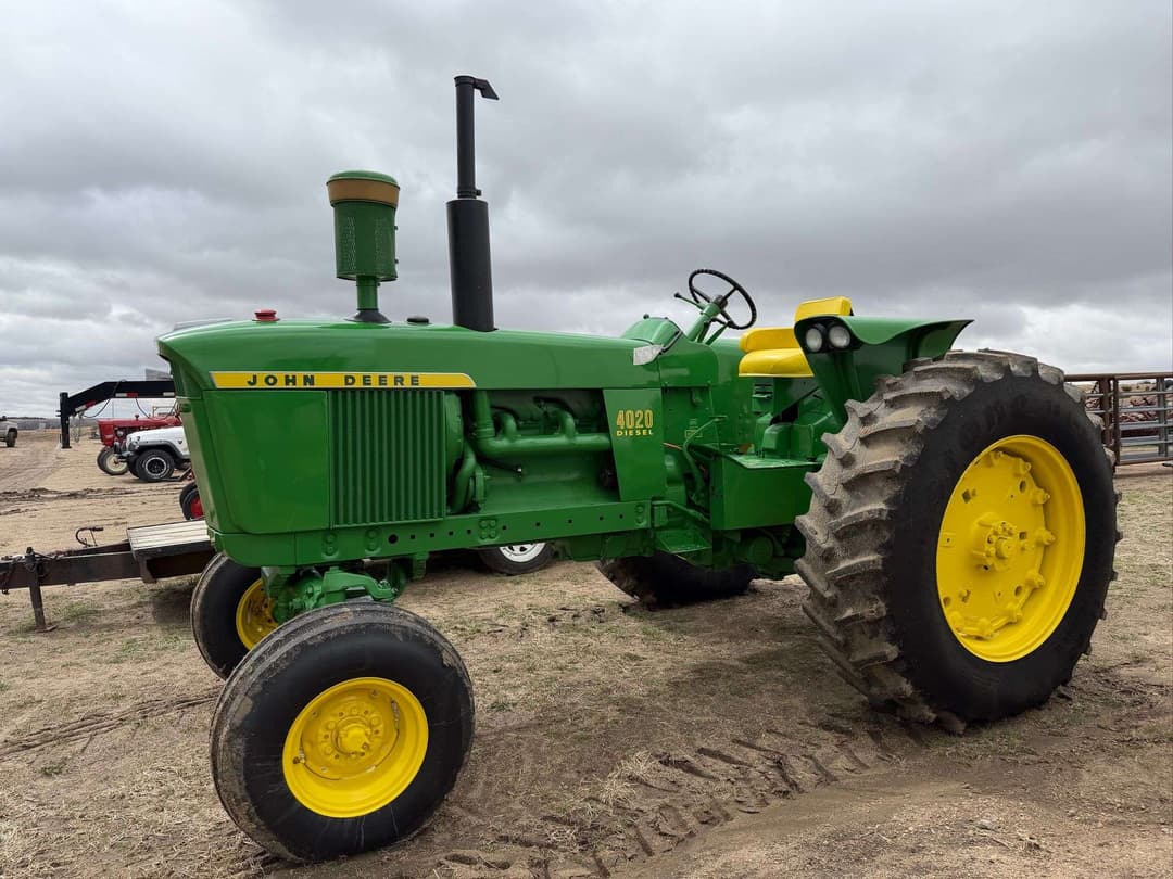 Image of John Deere 4020 Primary image