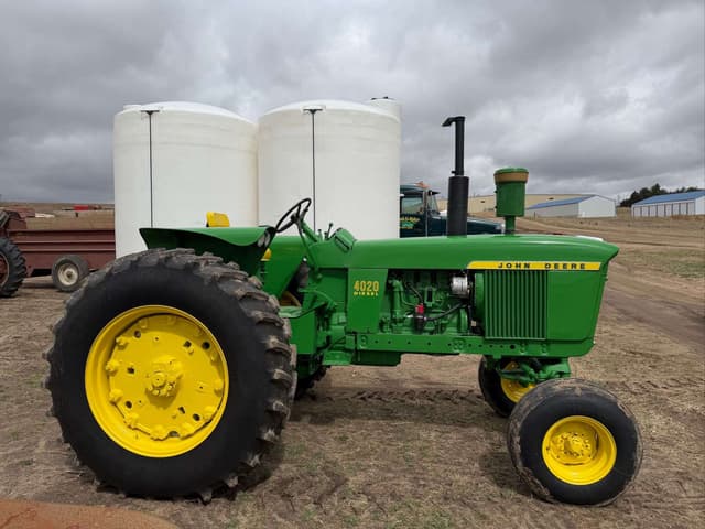 Image of John Deere 4020 equipment image 4