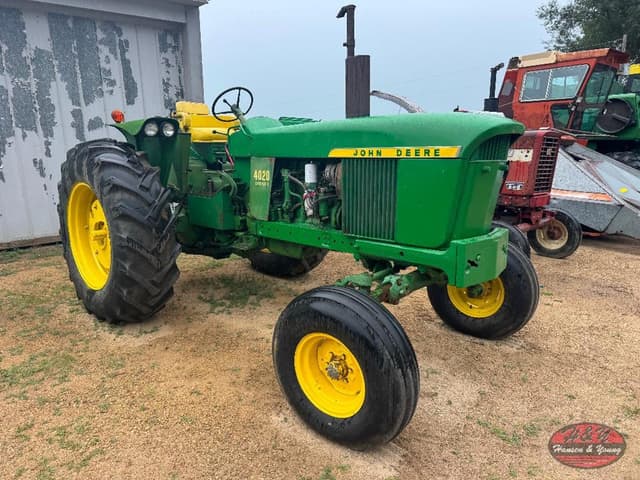 Image of John Deere 4020 equipment image 2