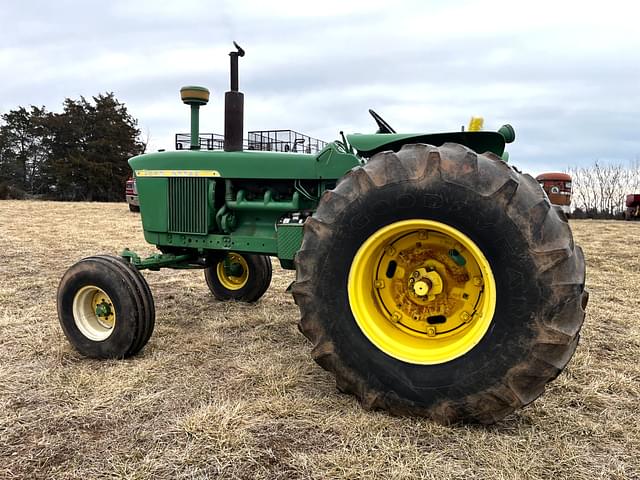 Image of John Deere 4020 equipment image 2