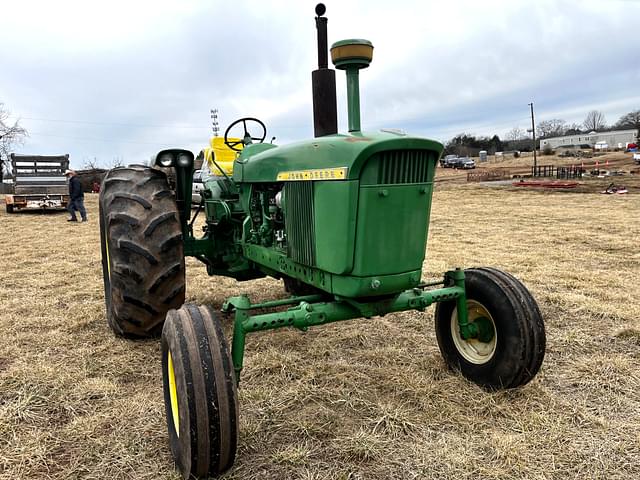 Image of John Deere 4020 equipment image 3