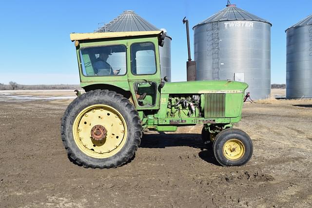 Image of John Deere 4020 equipment image 2