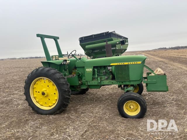 Image of John Deere 4020 equipment image 2