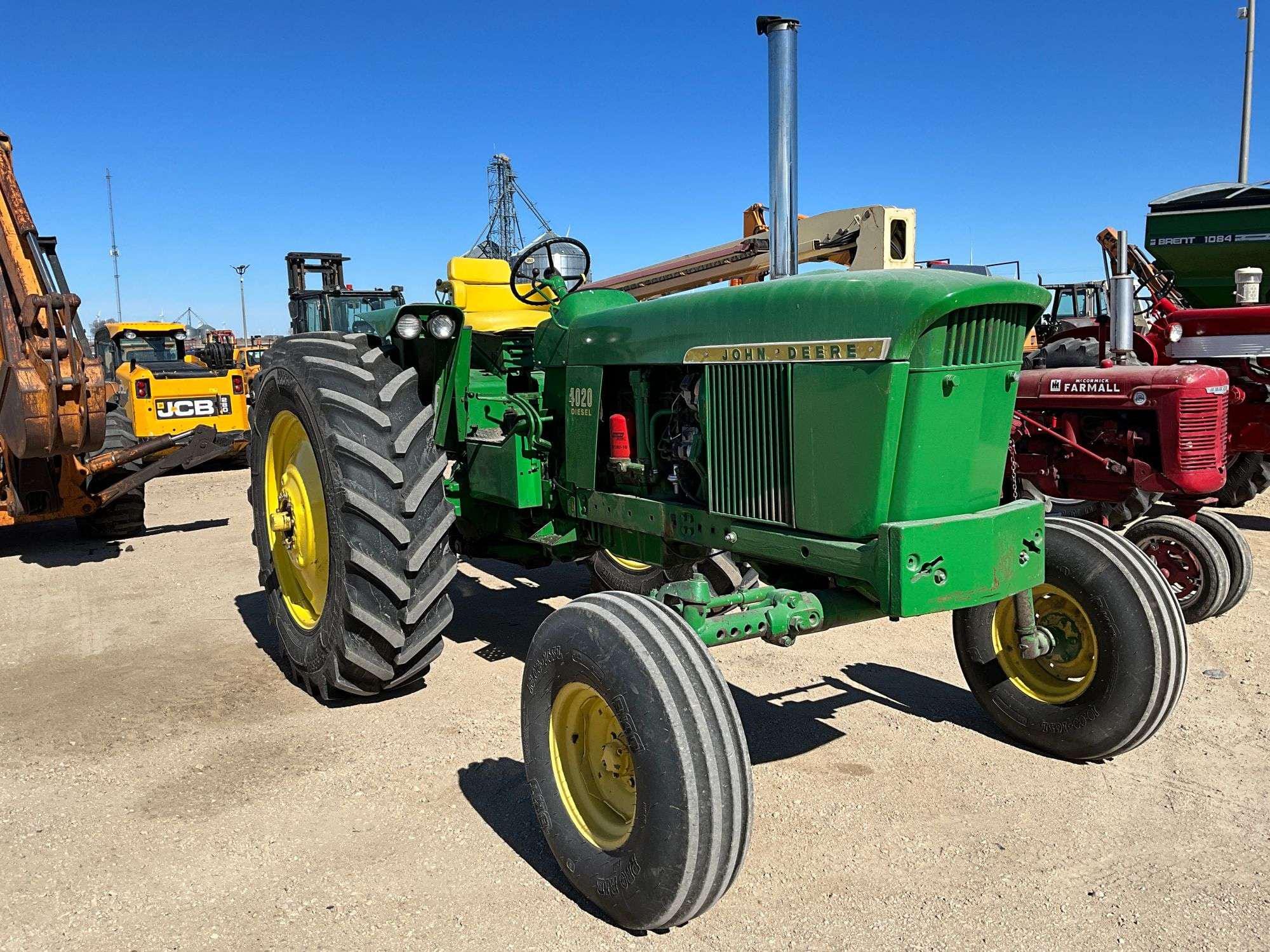 Main image John Deere 4020