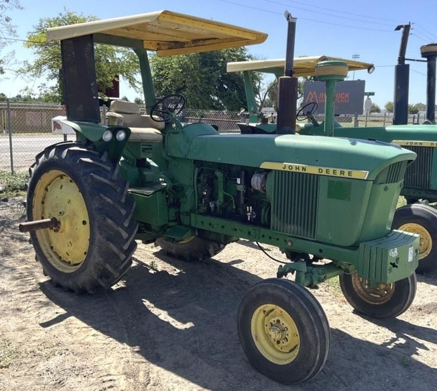 John Deere 4020 Equipment Image0