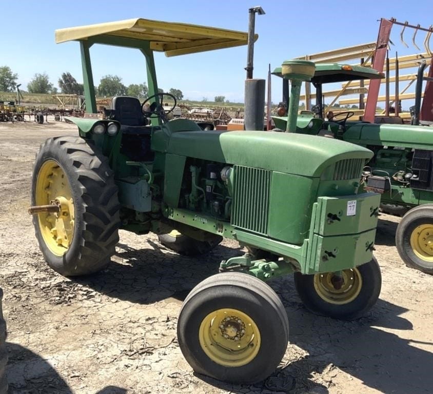 John Deere 4020 Equipment Image0