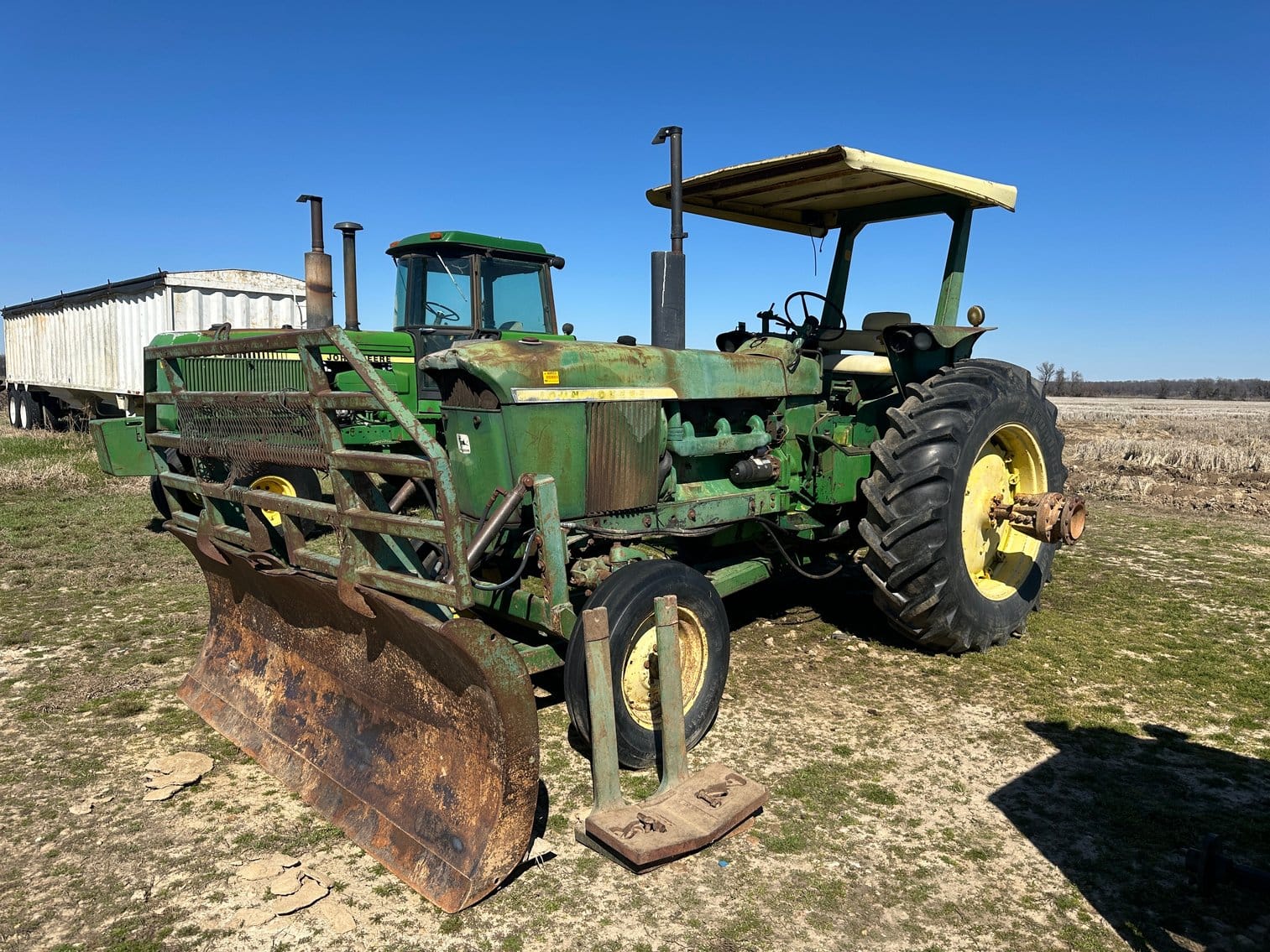 John Deere 4020 Equipment Image0