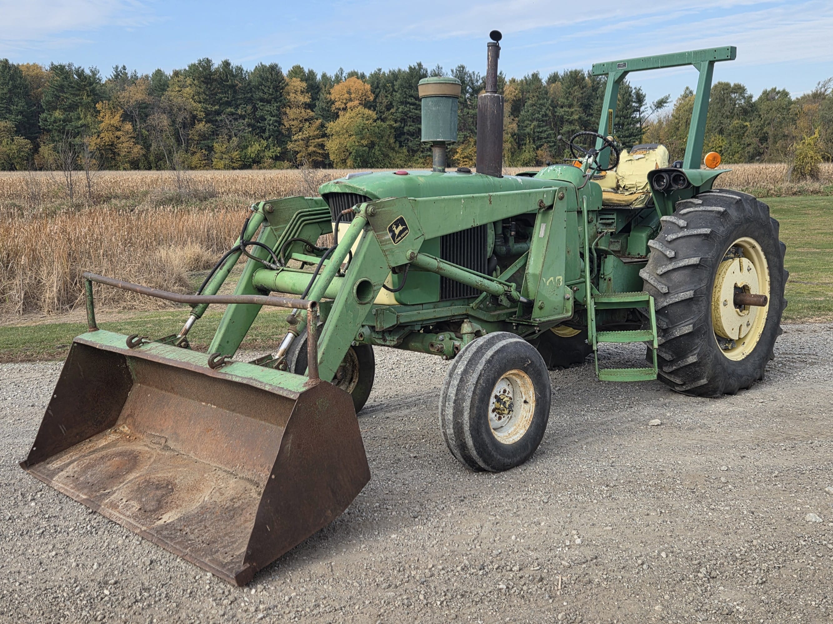 John Deere 4020 Equipment Image0