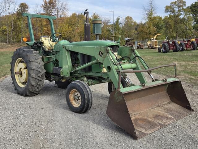 Image of John Deere 4020 equipment image 2