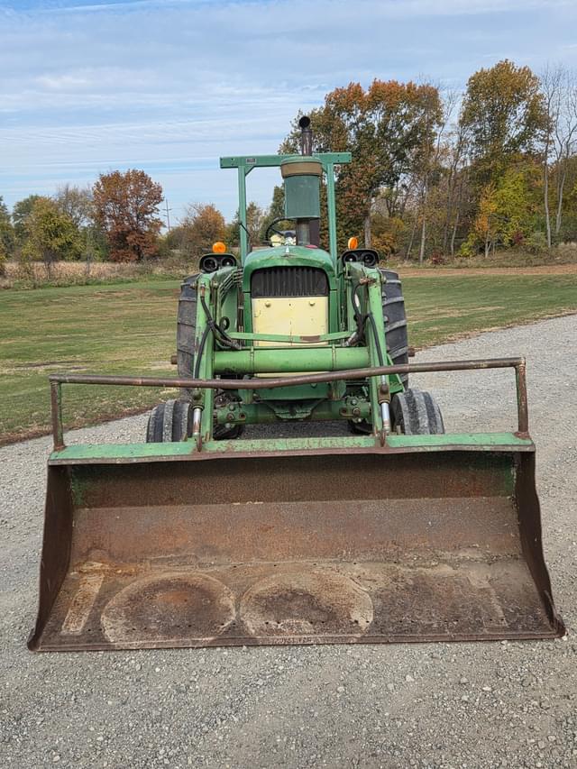 Image of John Deere 4020 equipment image 1