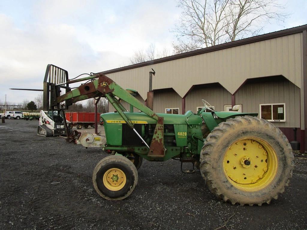 Image of John Deere 4020 Primary image