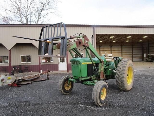 Image of John Deere 4020 equipment image 1