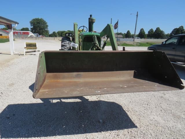 Image of John Deere 4020 equipment image 3