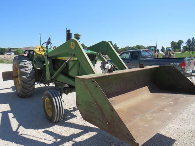 Image of John Deere 4020 equipment image 4