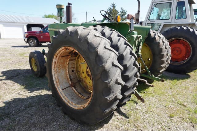 Image of John Deere 4020 equipment image 2