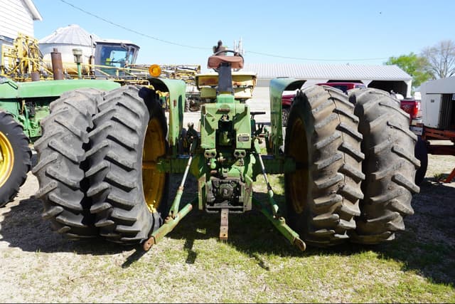 Image of John Deere 4020 equipment image 3