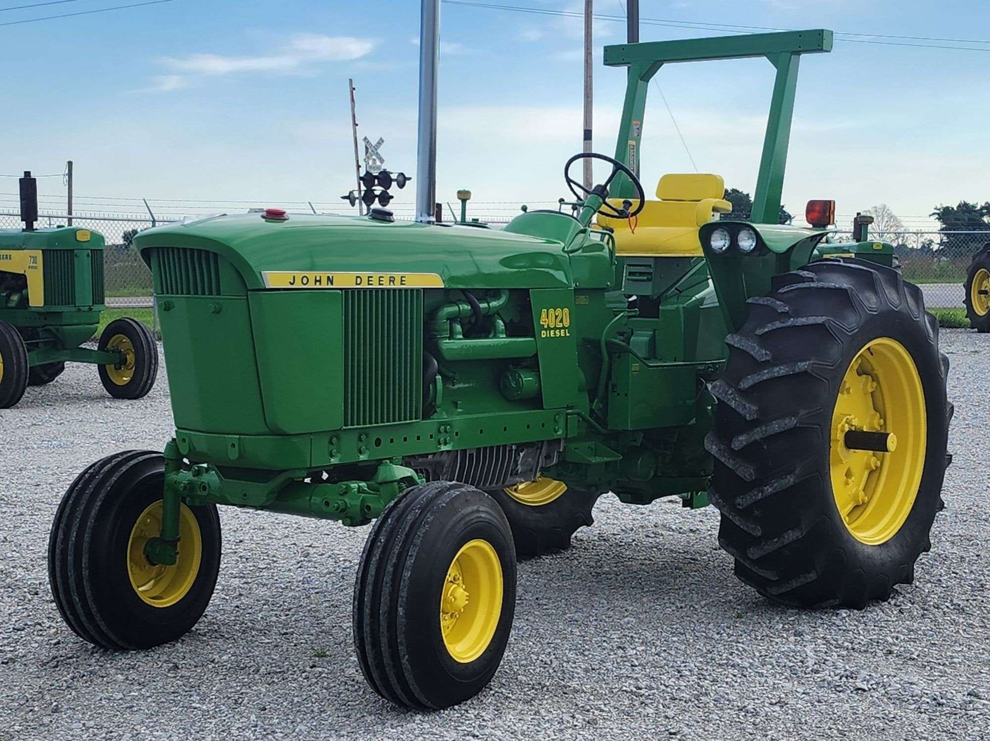 John Deere 4020 Equipment Image0