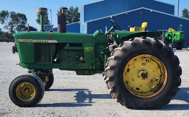 Image of John Deere 4020 equipment image 1