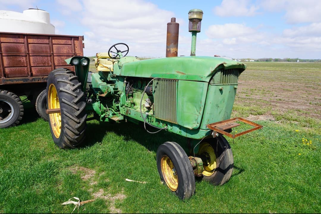 Image of John Deere 4020 Primary image
