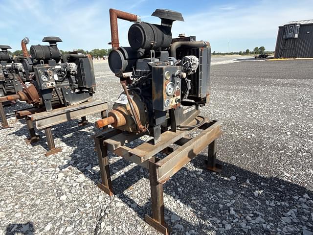 Image of John Deere  4024TF281 equipment image 3